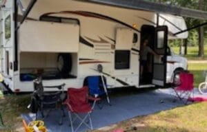 2013 Coachmen Freelander 23' Class C - Image 12