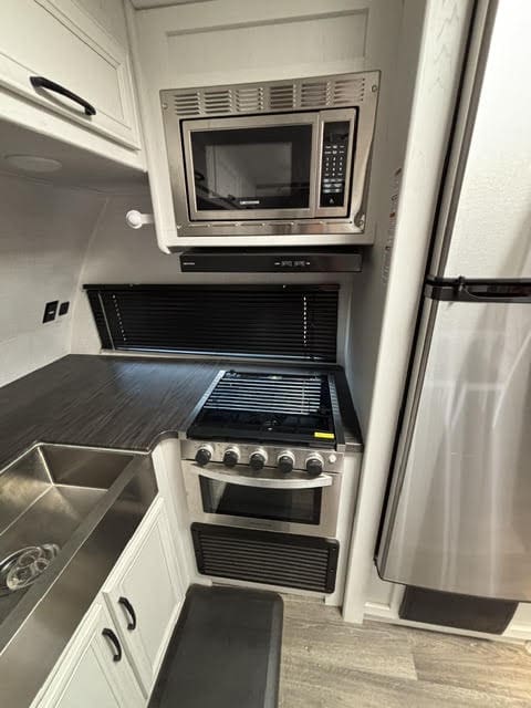 2023 Dutchman Atlas 29' Trailer - Image 16