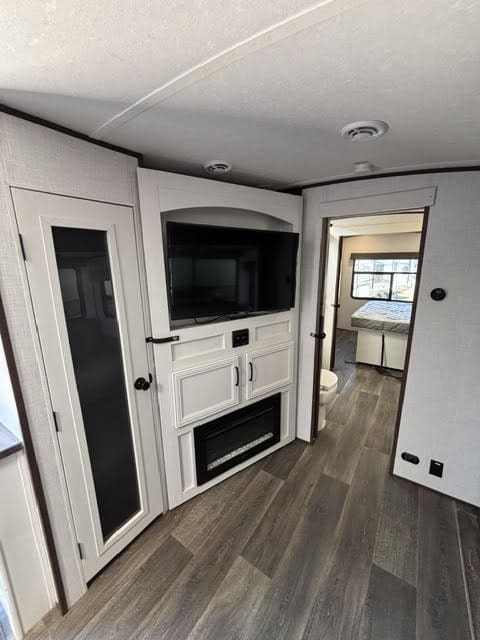 2023 Dutchman Atlas 29' Trailer - Image 17